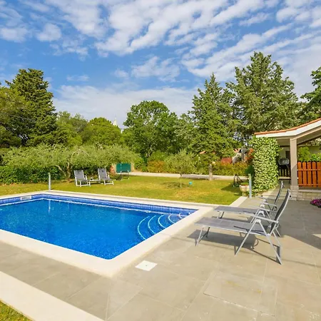 Lovely In With Outdoor Swimming Pool Holiday home *