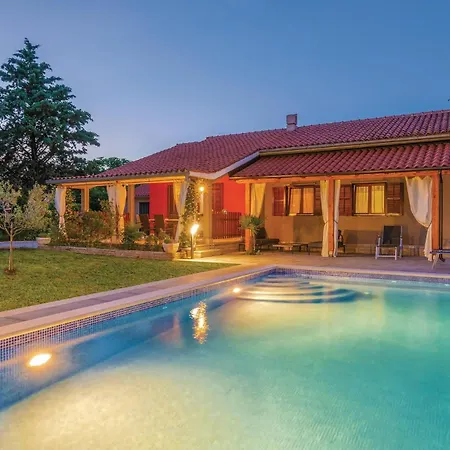 Lovely In With Outdoor Swimming Pool *