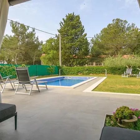Lovely In With Outdoor Swimming Pool Holiday home